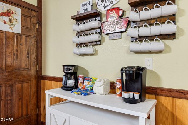 203 Amet Way, Cosby, TN 37722