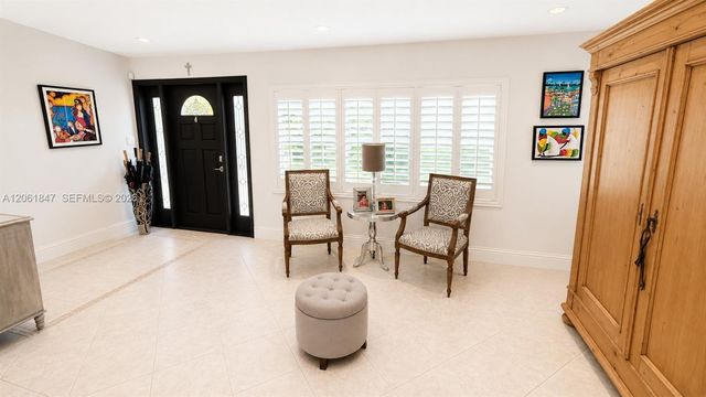 7550 SW 75th St, Miami, FL 33143