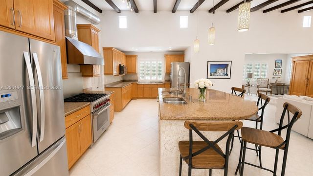 7550 SW 75th St, Miami, FL 33143