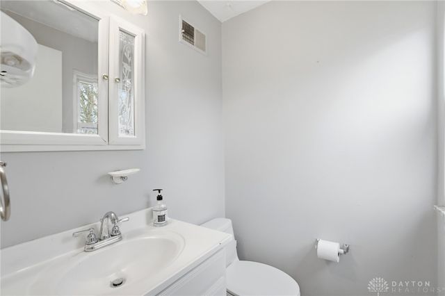 2585 Fulbourne Drive, Colerain Twp, OH 45231