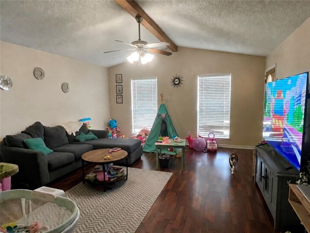 2413 Manitoba Dr, Corpus Christi, TX 78418
