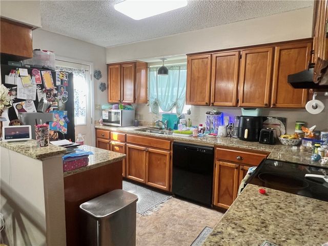 2413 Manitoba Dr, Corpus Christi, TX 78418