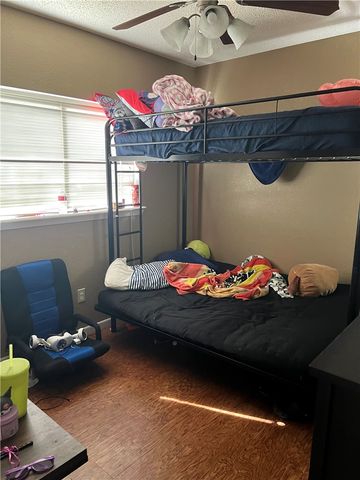 2413 Manitoba Dr, Corpus Christi, TX 78418
