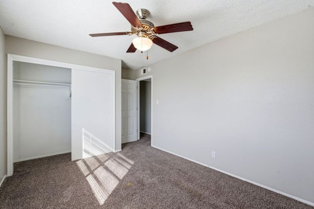 408 Rainbow Court SE, Albuquerque, NM 87123