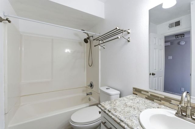 408 Rainbow Court SE, Albuquerque, NM 87123