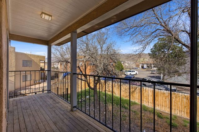 408 Rainbow Court SE, Albuquerque, NM 87123