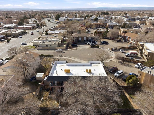 408 Rainbow Court SE, Albuquerque, NM 87123