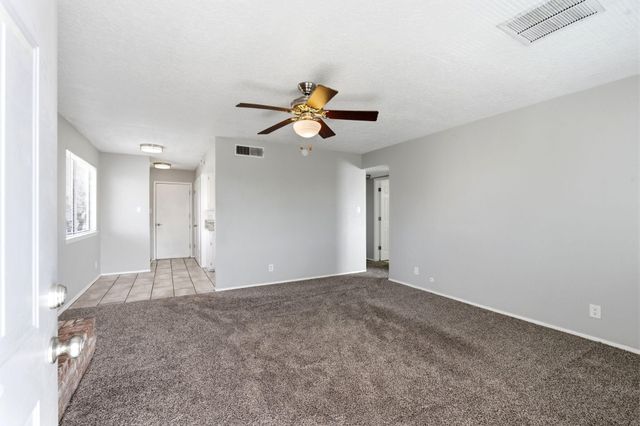408 Rainbow Court SE, Albuquerque, NM 87123