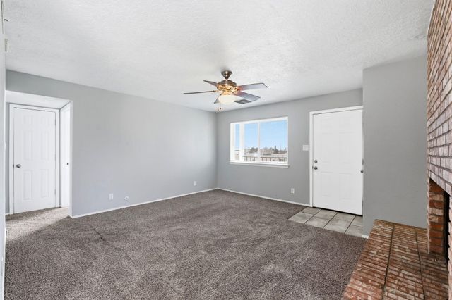 408 Rainbow Court SE, Albuquerque, NM 87123