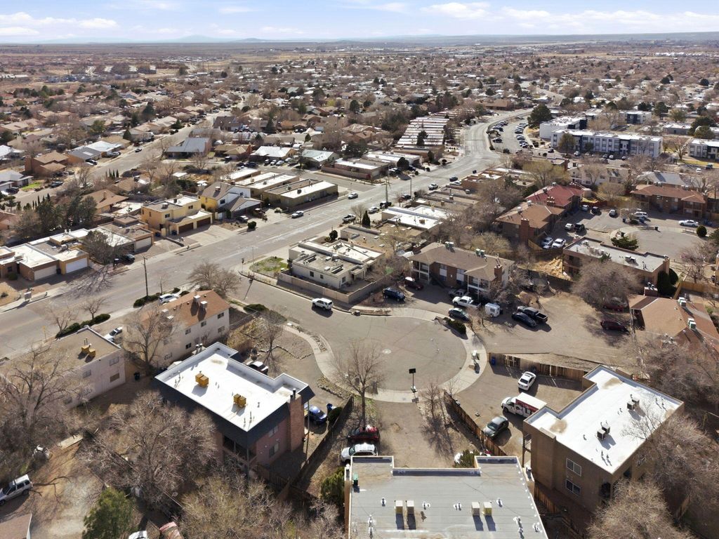 Image 25 of property listing at 408 Rainbow Court SE, Albuquerque, NM 87123