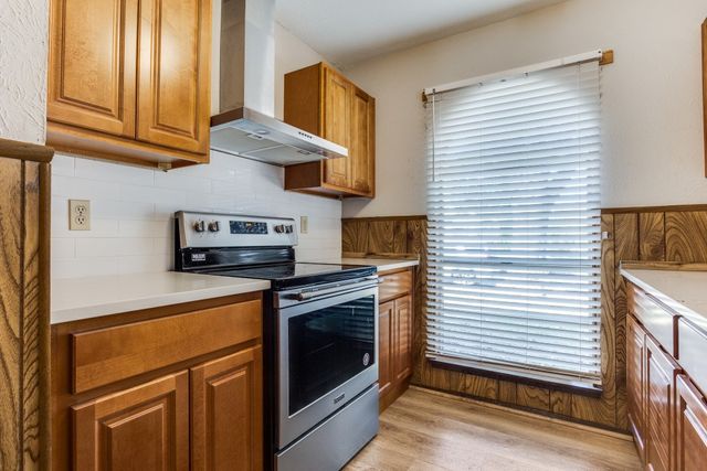 1721 Dell Oak Drive, Garland, TX 75040