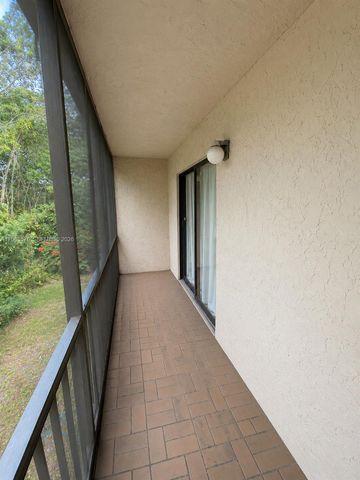 633 N University Dr 14, Plantation, FL 33324