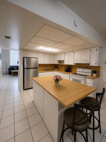 633 N University Dr 14, Plantation, FL 33324