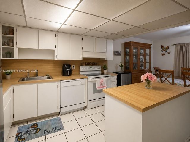 633 N University Dr 14, Plantation, FL 33324