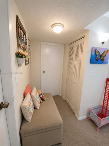 633 N University Dr 14, Plantation, FL 33324