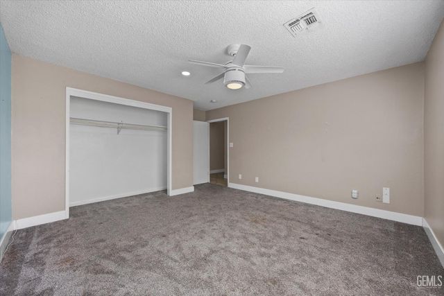 6100 Willow Grove Lane, Bakersfield, CA 93306