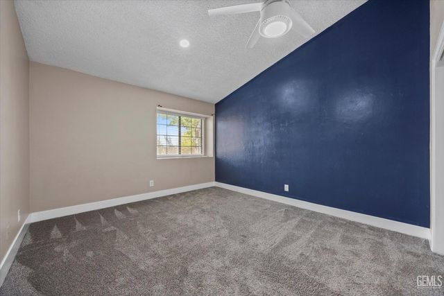 6100 Willow Grove Lane, Bakersfield, CA 93306