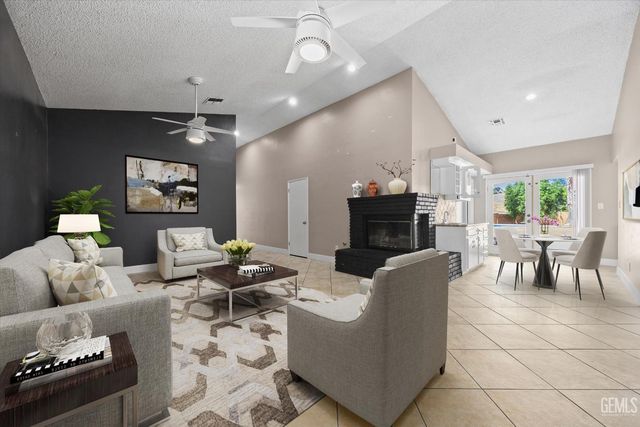 6100 Willow Grove Lane, Bakersfield, CA 93306