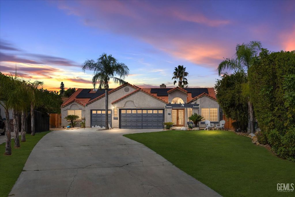 6100 Willow Grove Lane, Bakersfield, CA 93306