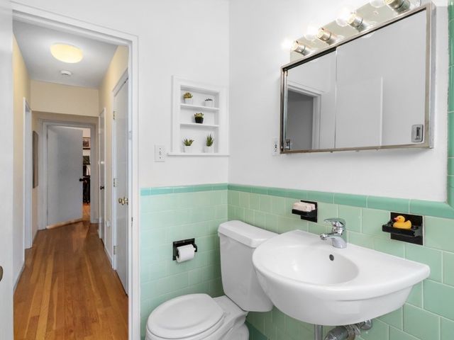 49 Harvard Ave 4, Brookline, MA 02446