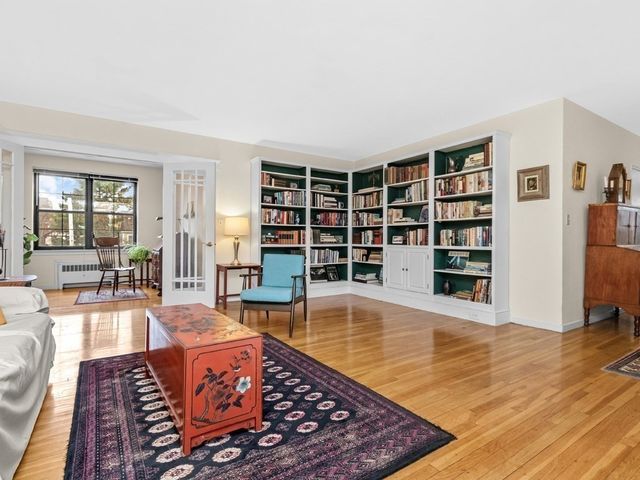 49 Harvard Ave 4, Brookline, MA 02446