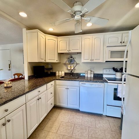 300 Park Terrace Dr. 322, Stoneham, MA 02180