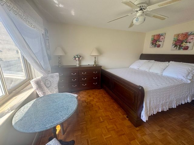 300 Park Terrace Dr. 322, Stoneham, MA 02180