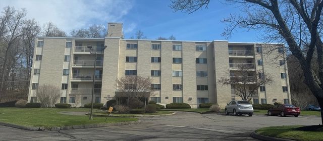 300 Park Terrace Dr. 322, Stoneham, MA 02180