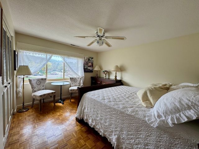 300 Park Terrace Dr. 322, Stoneham, MA 02180