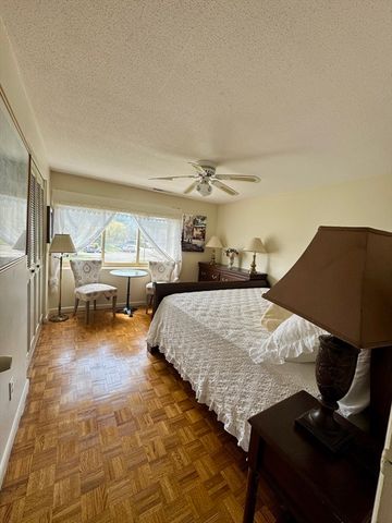 300 Park Terrace Dr. 322, Stoneham, MA 02180