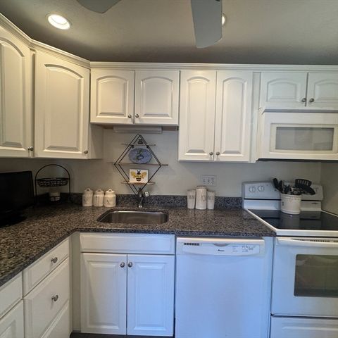 300 Park Terrace Dr. 322, Stoneham, MA 02180