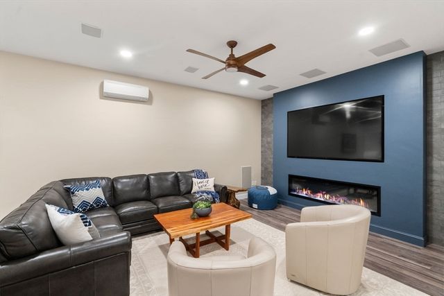 10 Brookside Farm Ln, Sudbury, MA 01776