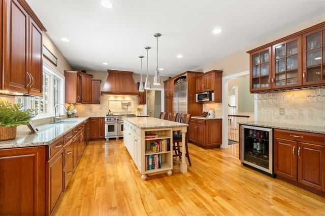 10 Brookside Farm Ln, Sudbury, MA 01776