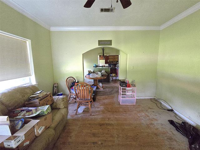 2101 W Houston Street, Jasper, TX 75951