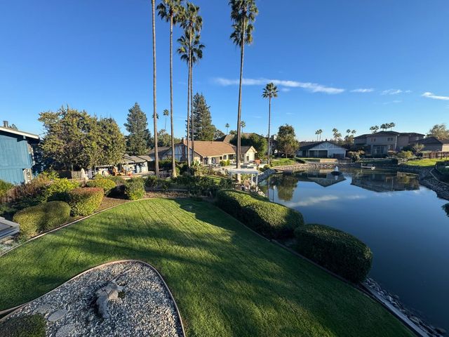 736 Shoreside Dr, Sacramento, CA 95831