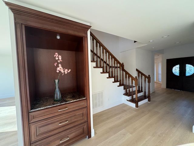 736 Shoreside Dr, Sacramento, CA 95831