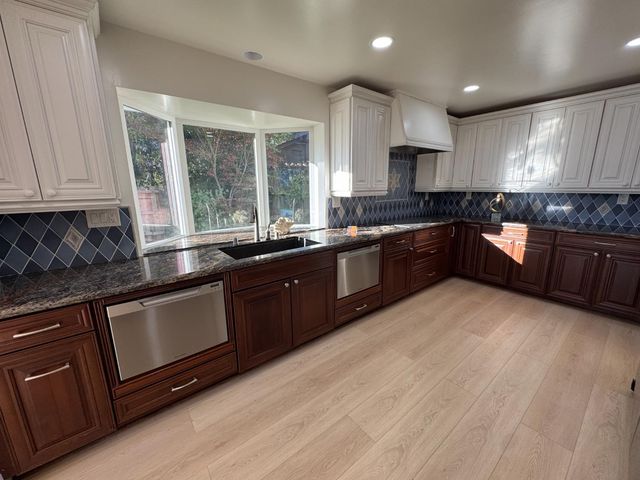 736 Shoreside Dr, Sacramento, CA 95831