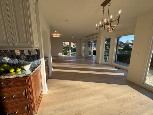 736 Shoreside Dr, Sacramento, CA 95831