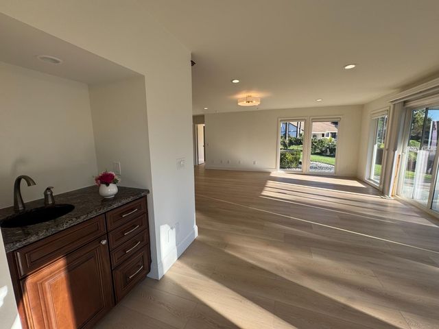 736 Shoreside Dr, Sacramento, CA 95831