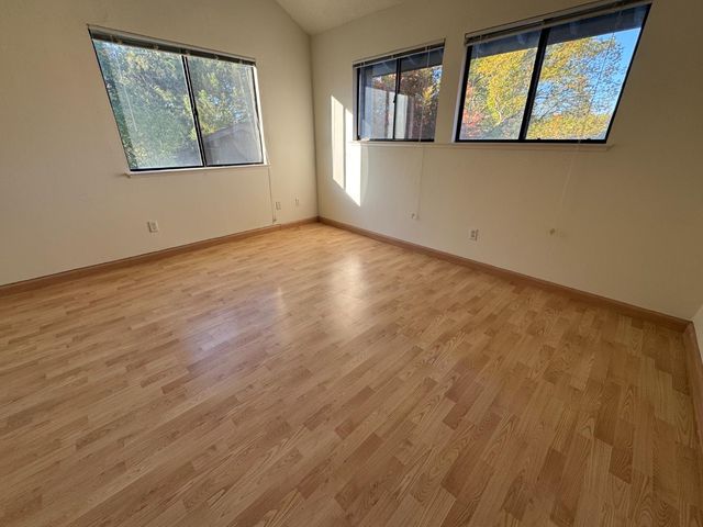 736 Shoreside Dr, Sacramento, CA 95831