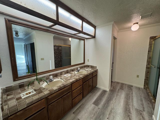 736 Shoreside Dr, Sacramento, CA 95831