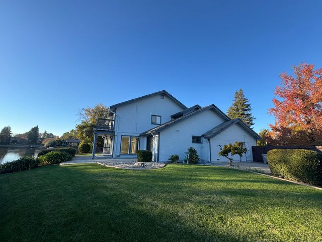 736 Shoreside Dr, Sacramento, CA 95831