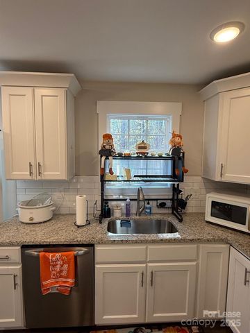 518 Lake Head Road, Norwood, NC 28128