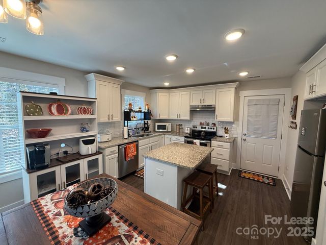 518 Lake Head Road, Norwood, NC 28128