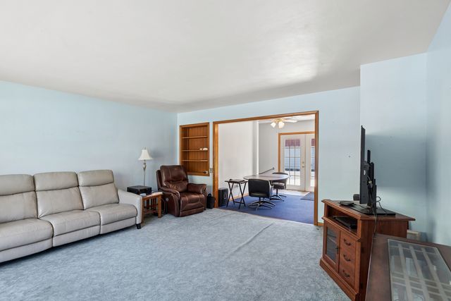 2703 11th Street, Winthrop Harbor, IL 60096