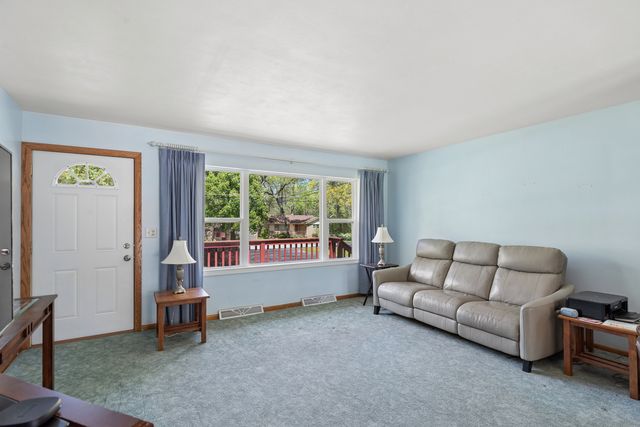 2703 11th Street, Winthrop Harbor, IL 60096