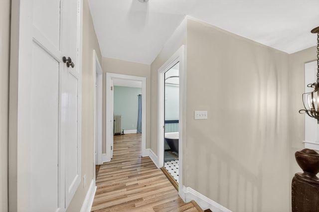 32 Green St, Fairhaven, MA 02719