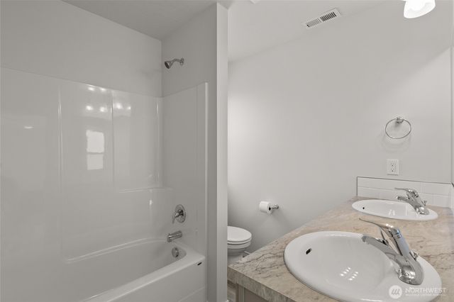 928 N Washington Court, Moses Lake, WA 98837