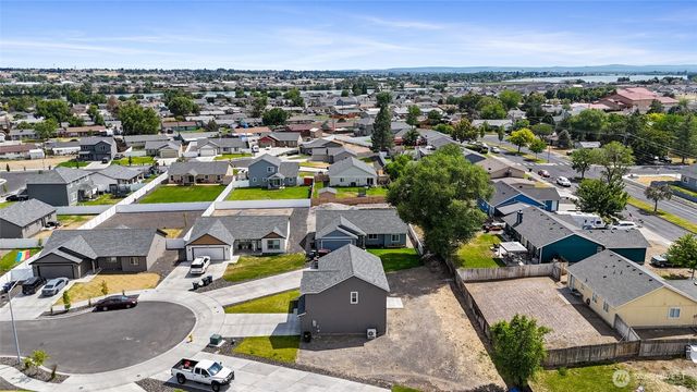 928 N Washington Court, Moses Lake, WA 98837