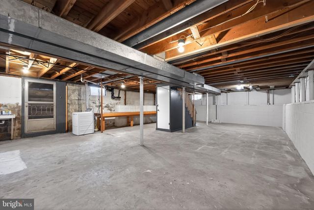 17 WILKINS STATION RD, Medford, NJ 08055